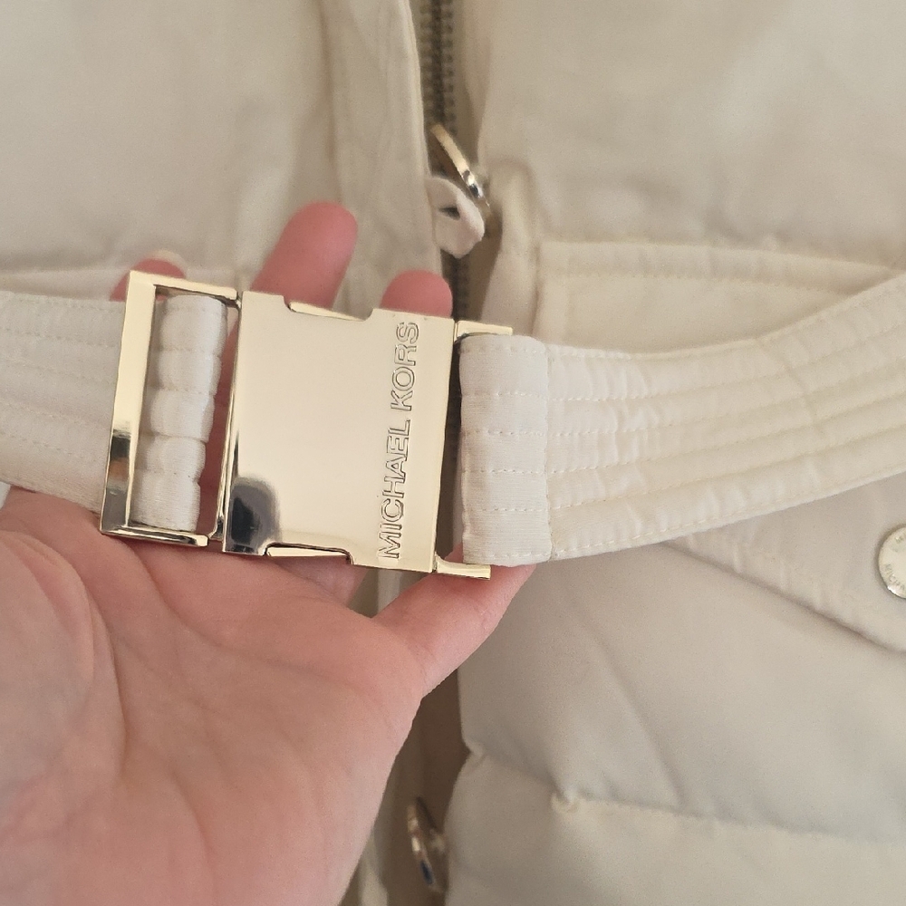Women Michael Kors Puffer Coat - Picture 4 of 11